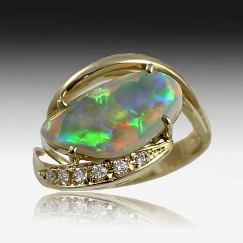 18KT YELLOW GOLD OPAL AND DIAMOND RING