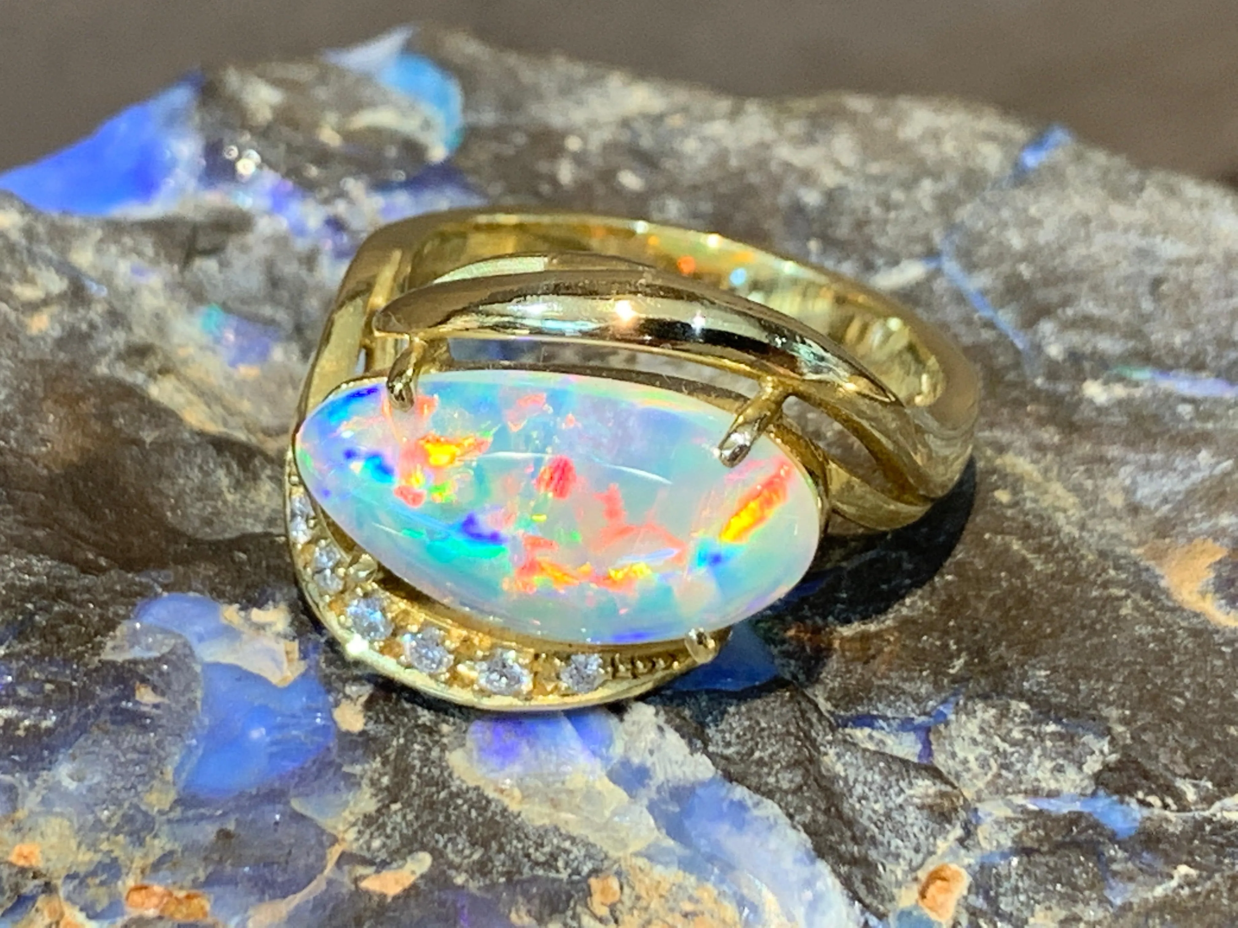 18KT YELLOW GOLD OPAL AND DIAMOND RING