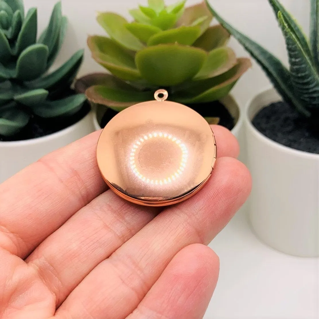 4 or 20 Pieces: Rose Gold Celtic Aromatherapy Essential Oil Diffuser Lockets