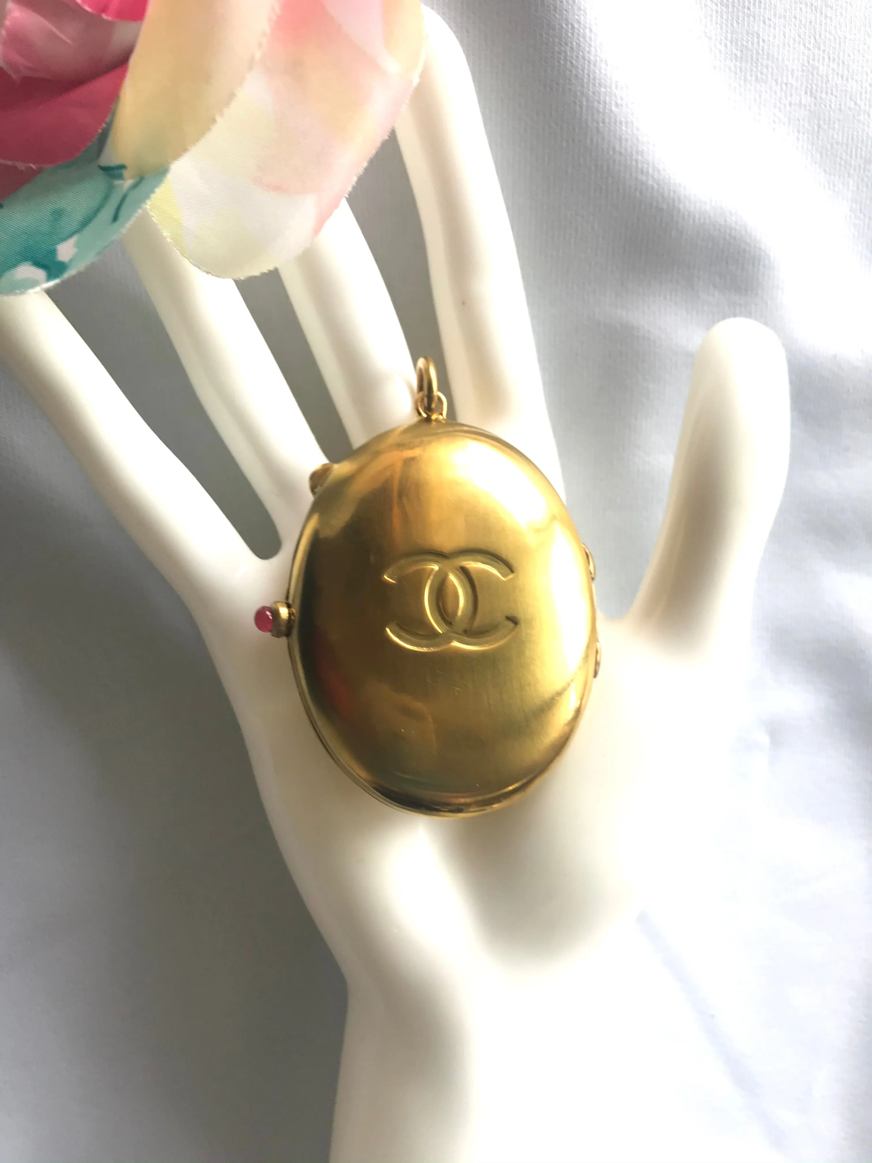 90’s Vintage Chanel Locket pendant top with CC engraved mark.
