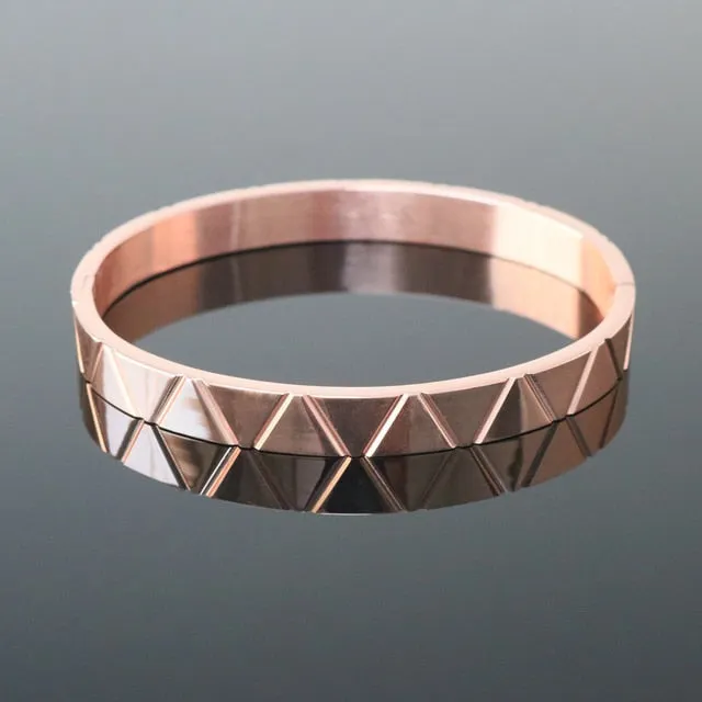 Antonios Triangle Bracelet Men