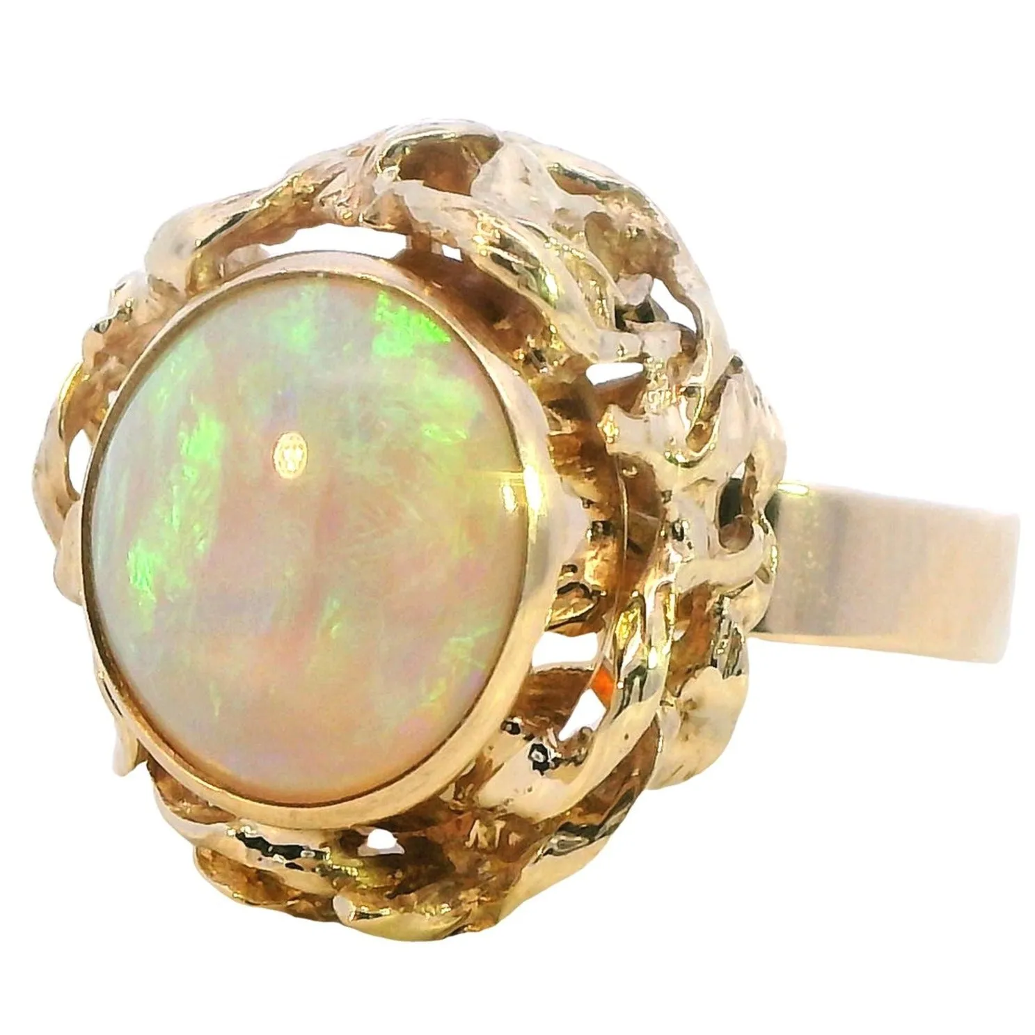 Enchanting 9ct Yellow Gold Opal Ring - A Gem with a Story