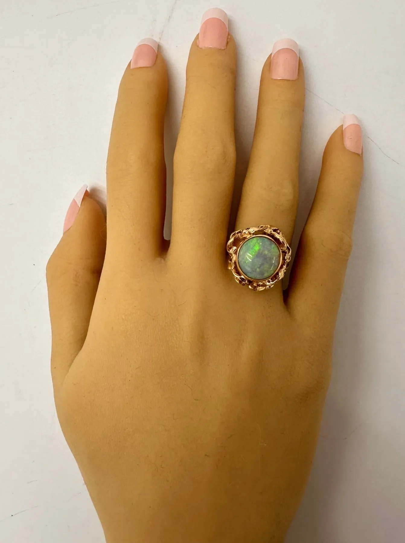 Enchanting 9ct Yellow Gold Opal Ring - A Gem with a Story
