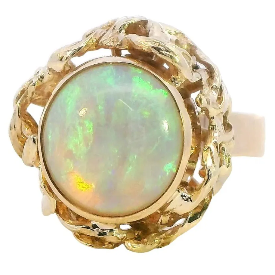 Enchanting 9ct Yellow Gold Opal Ring - A Gem with a Story