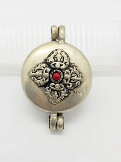 Handmade Medium Tibetan Box Style Pendant with Vajra and OM Symbol