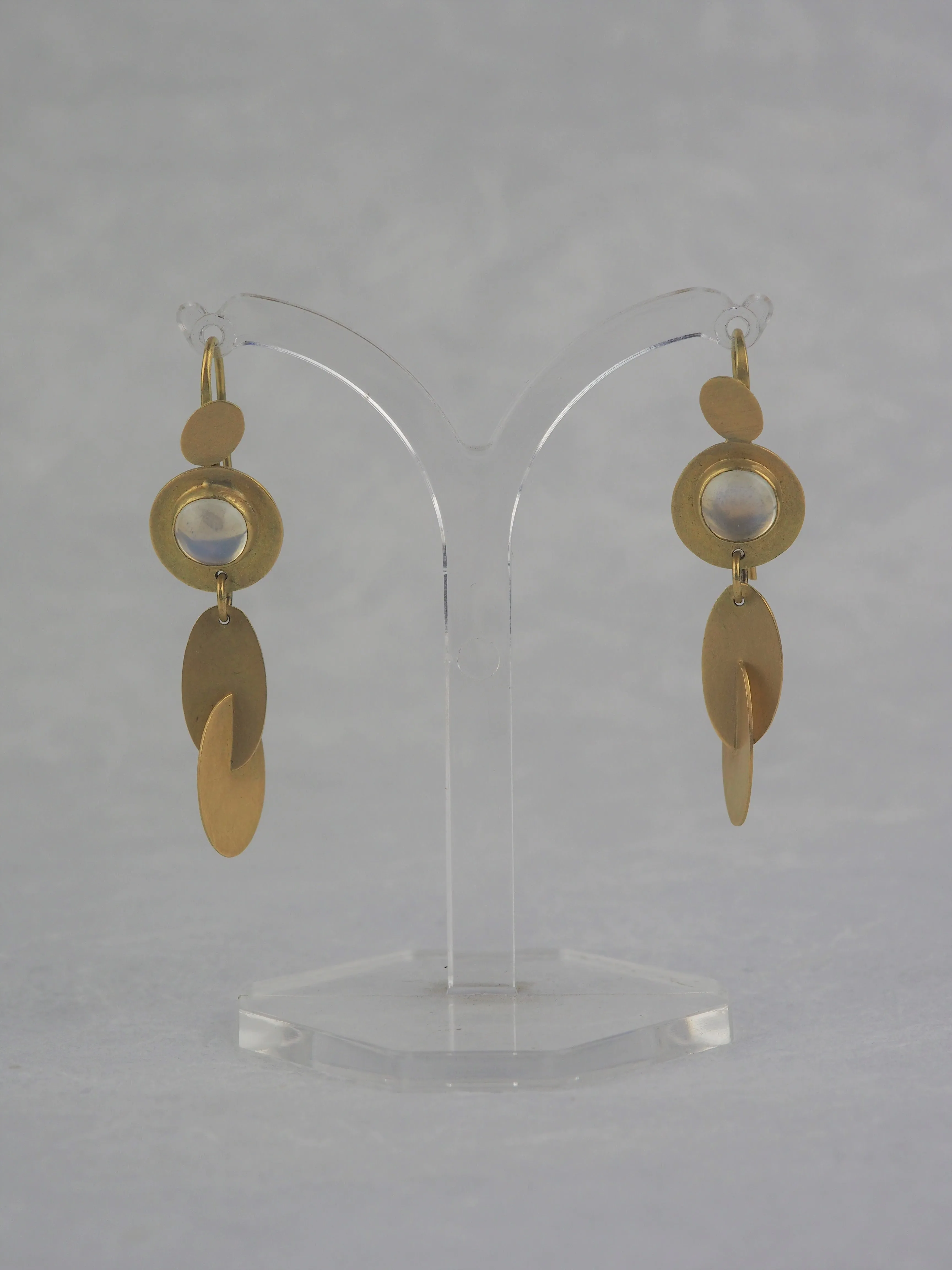 Krinos, Daphne – Gold and Moonstone Earrings
