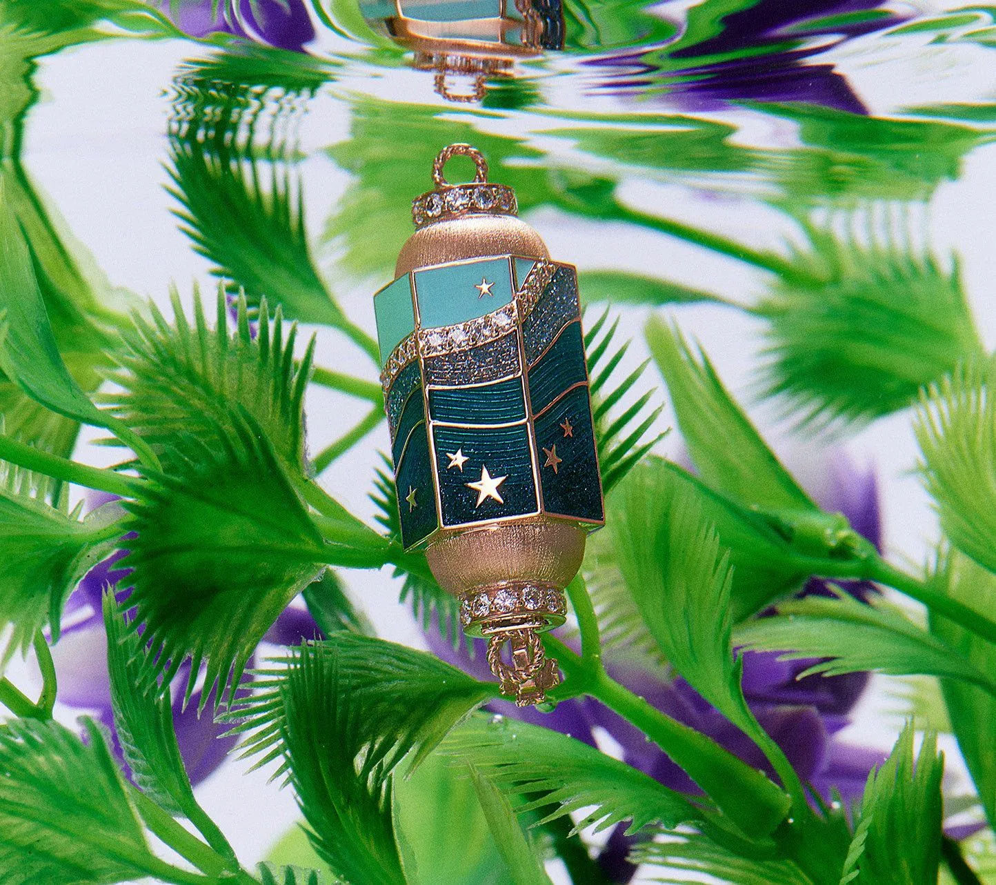 MILKY WAY LOCKET