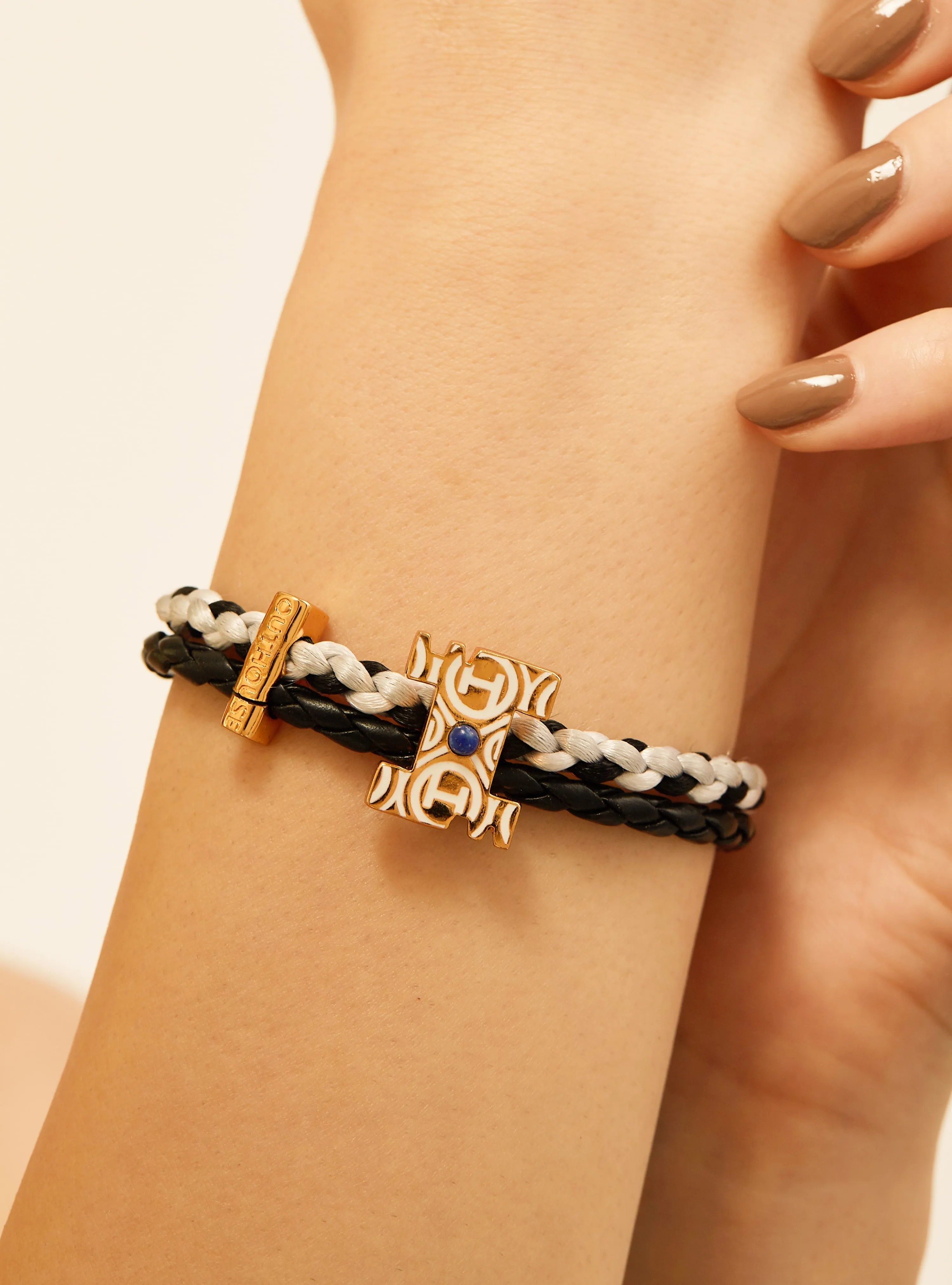 OH Dopamine Bond Bracelet in Noir Black, Gold Finish