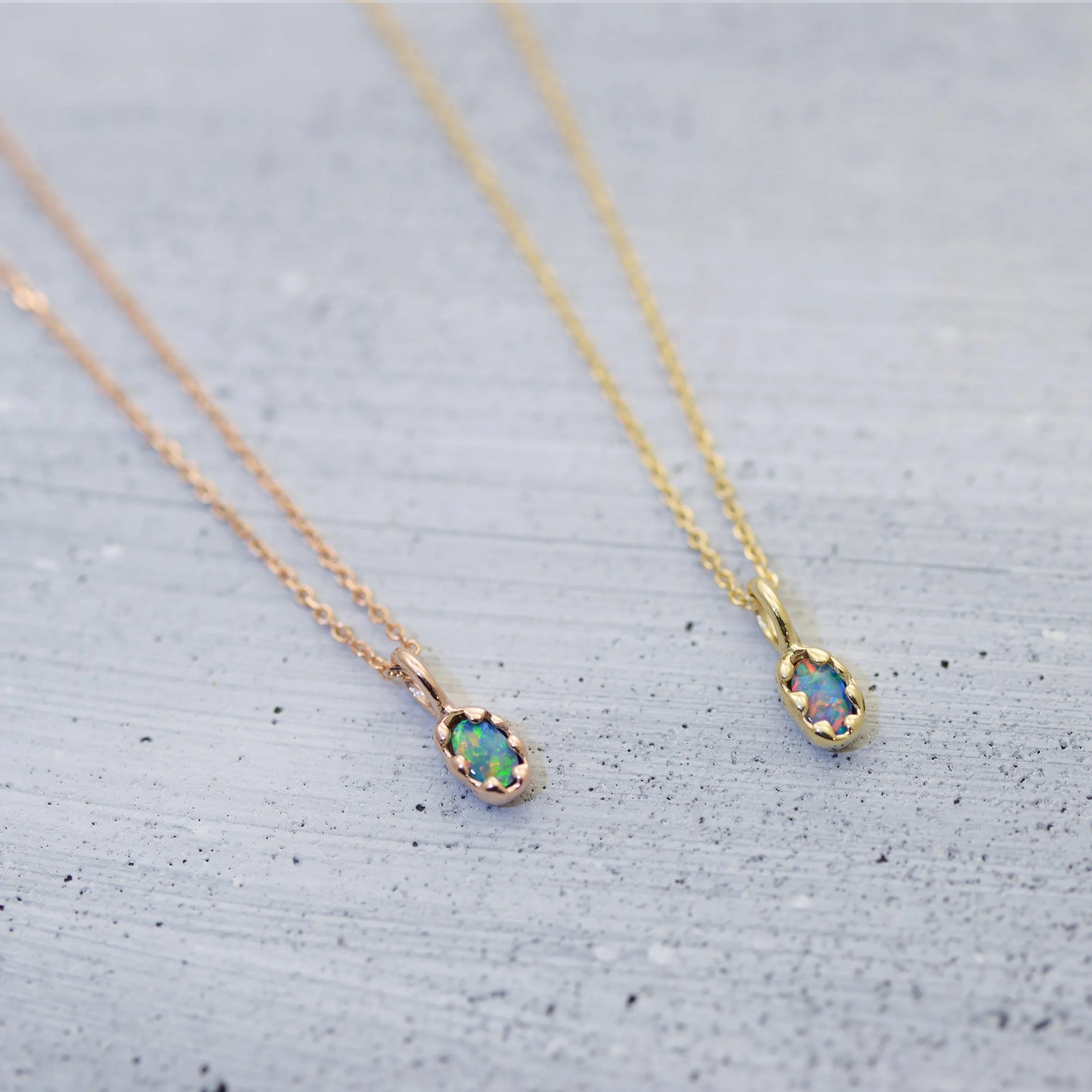 Oval opal mud Necklace (5x3mm / doublet opal)
