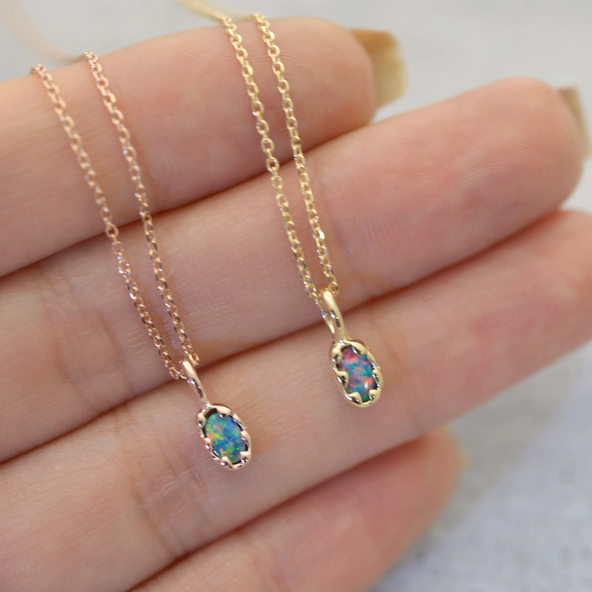 Oval opal mud Necklace (5x3mm / doublet opal)