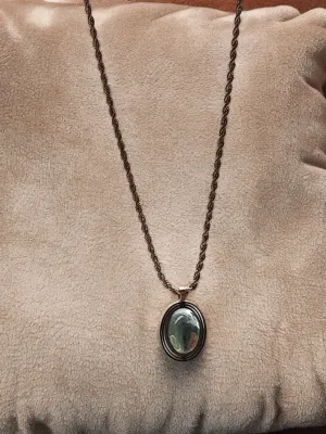 Pearlfect Soulful Reflection Locket Chain