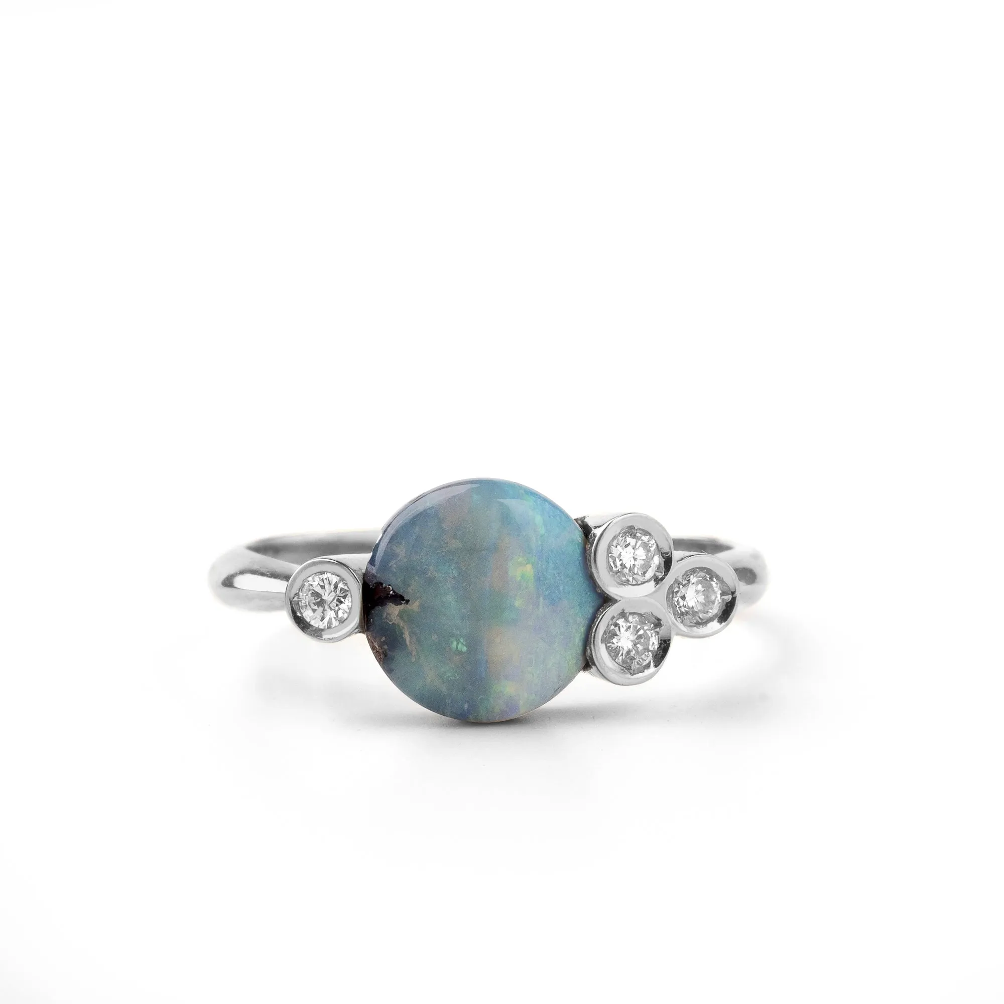 Round-cut Boulder 18k white gold opal ring
