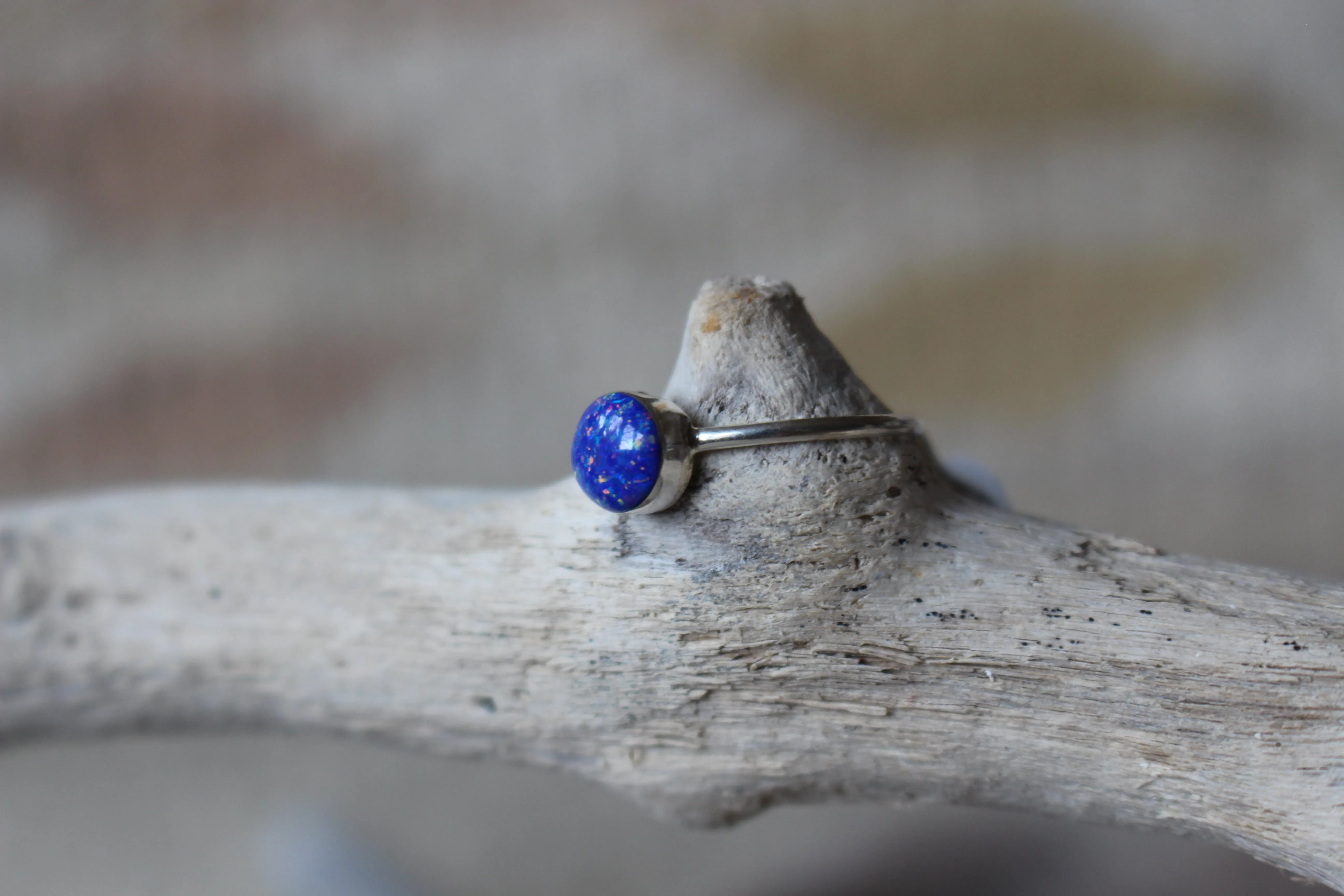 Round Royal Opal Breeze Ring