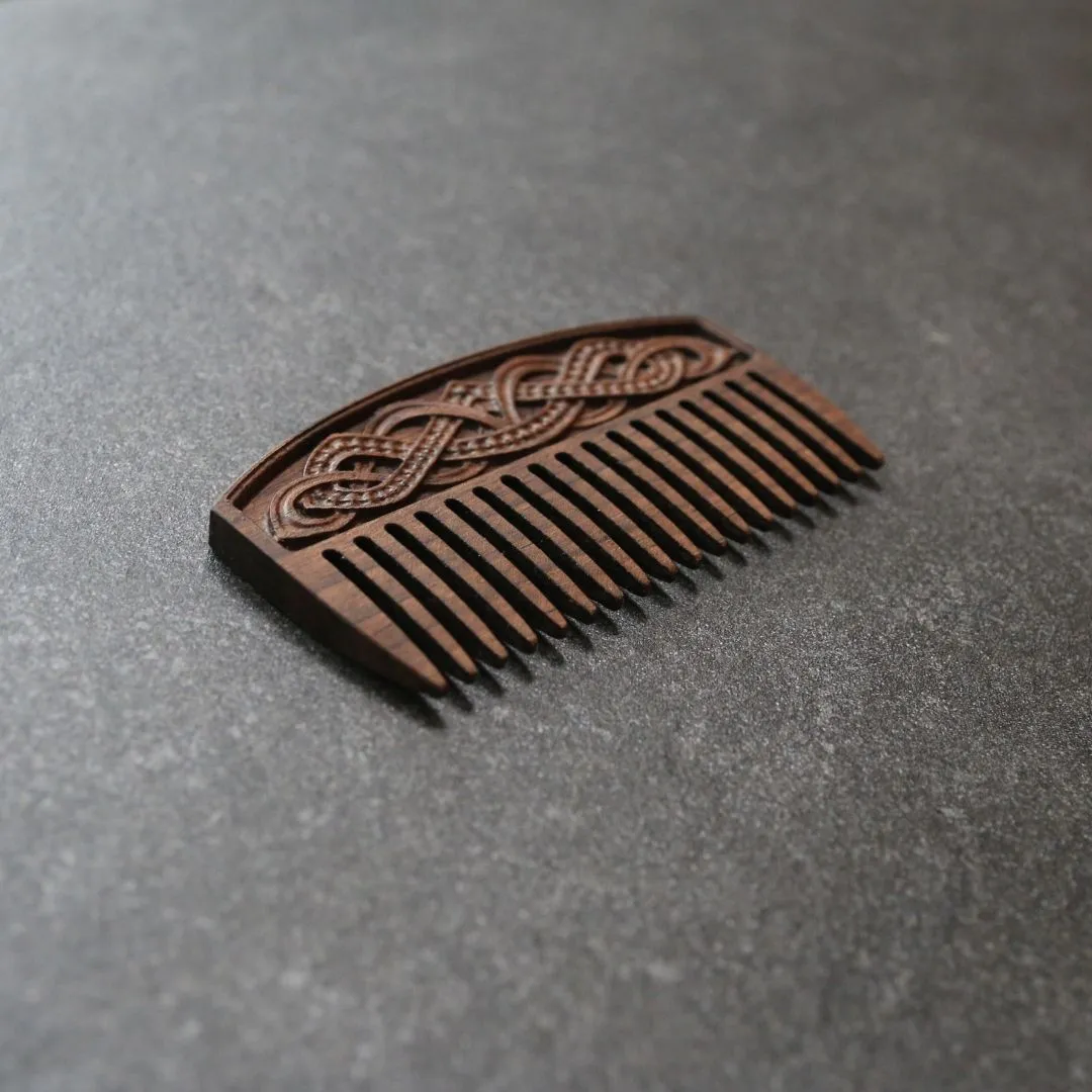 The Norns Comb