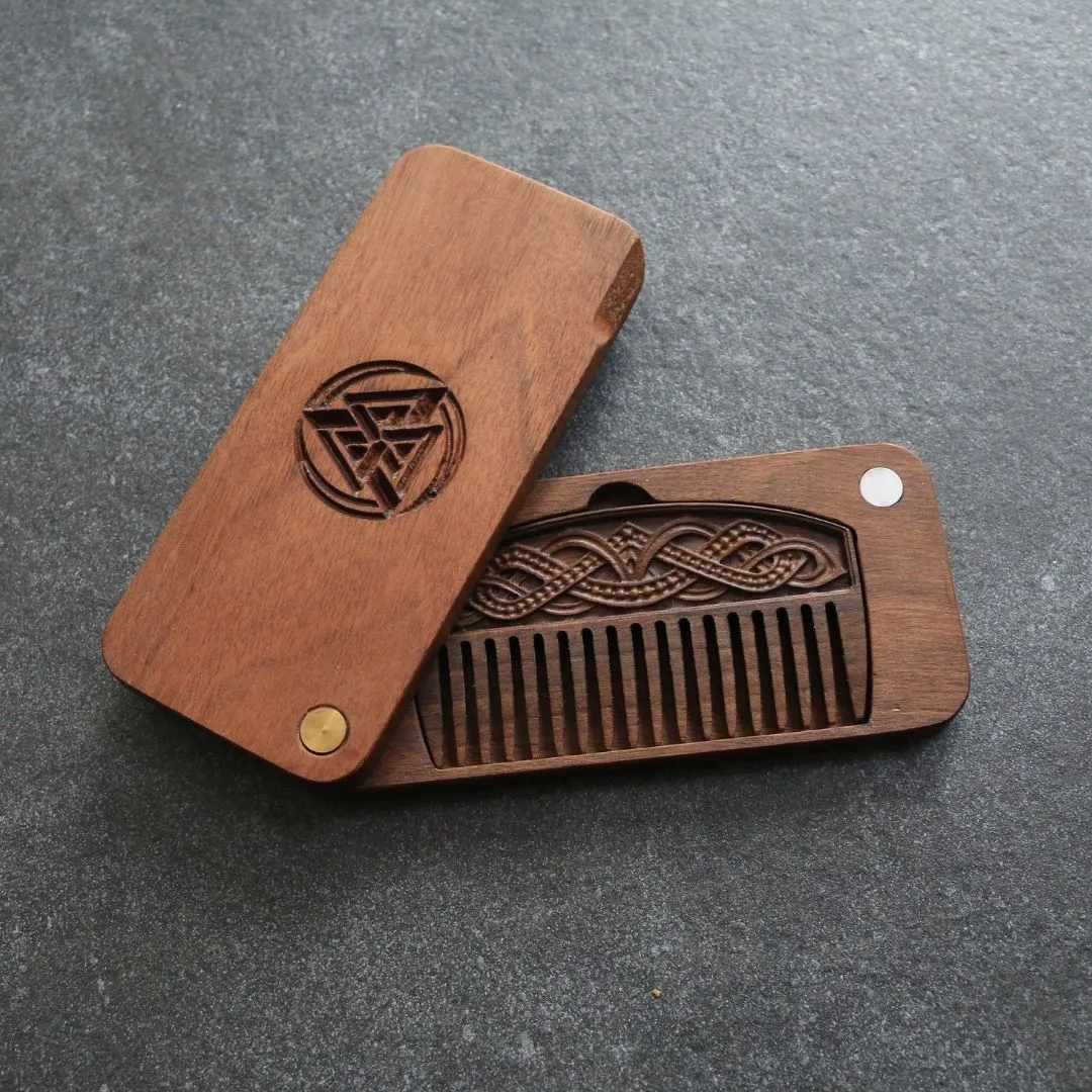 The Norns Comb