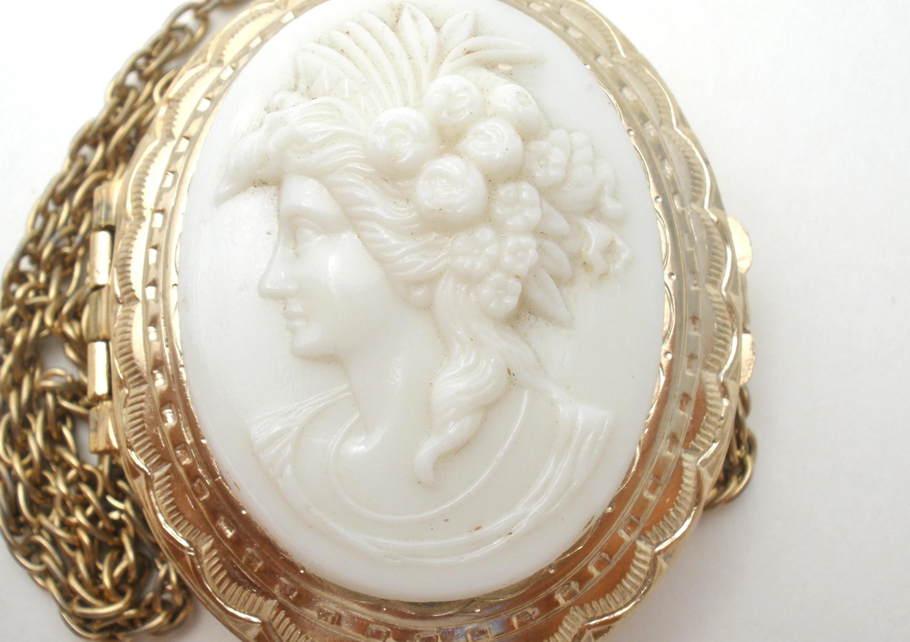 Victorian Style White Glass Cameo Locket Necklace