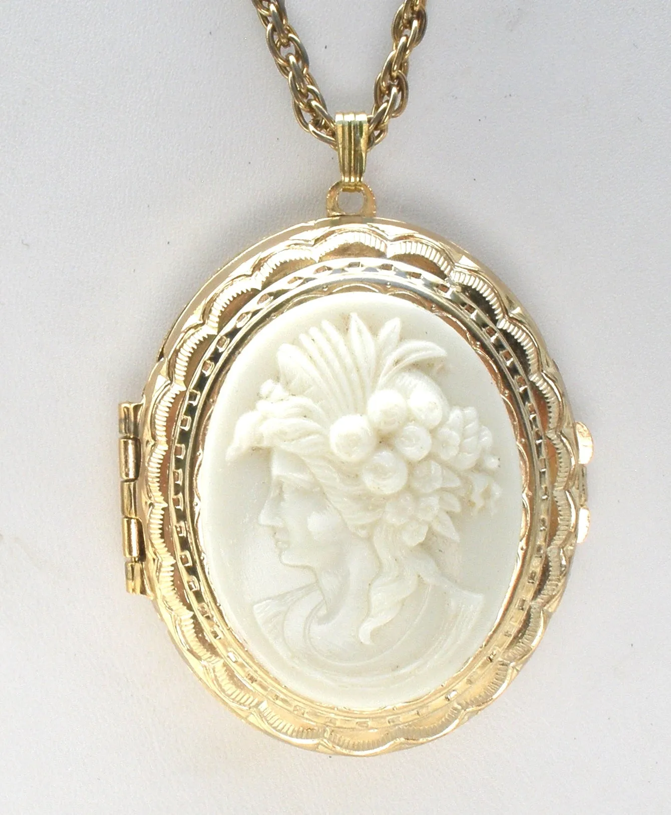 Victorian Style White Glass Cameo Locket Necklace